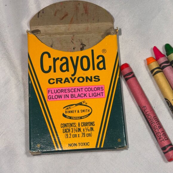 Crayola Crayon Fluorescent 8 Count Vintage No. 8F - Picture 9 of 10